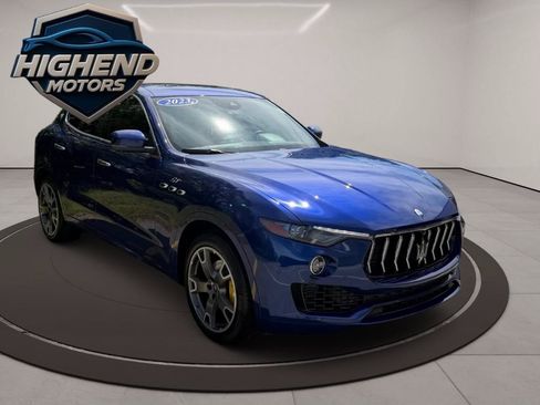 Used 2023 Maserati Levante GT AWD/4WD image 8