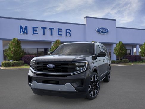 New 2026 Ford Expedition Platinum w/ Platinum Ultimate Package AWD/4WD image 3