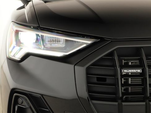 Certified 2025 Audi Q3 2.0T Premium Plus w/ Premium Plus Package image 35