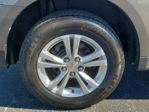 Used 2011 Chevrolet Equinox LTZ image 7