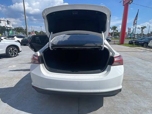 Used 2020 Chevrolet Malibu LT FWD image 4