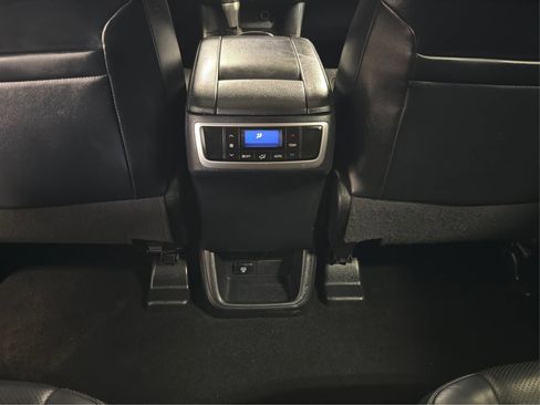 Used 2015 Toyota Highlander Limited AWD/4WD image 25