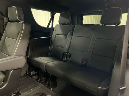 New 2026 Chevrolet Suburban Premier AWD/4WD image 25