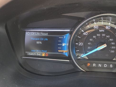 Used 2019 Ford Explorer XLT w/ Equipment Group 202A FWD image 17