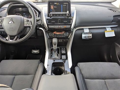 Used 2024 Mitsubishi Eclipse Cross SE image 18
