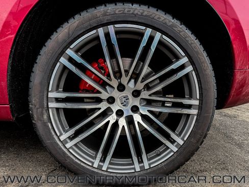 Used 2015 Porsche Macan Turbo image 8