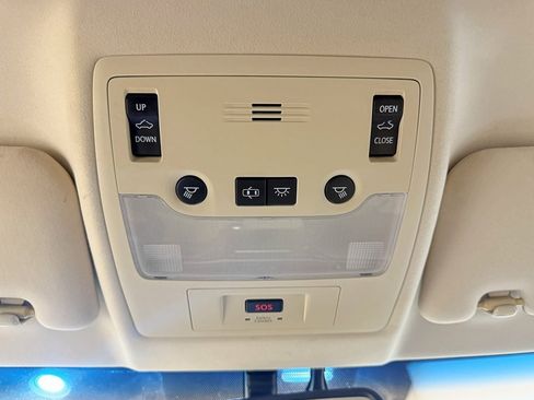 Used 2013 Lexus ES 350 w/ Luxury Pkg image 25