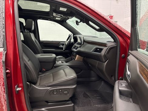 Used 2021 Chevrolet Suburban High Country image 34