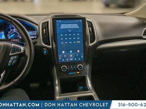 Used 2022 Ford Edge Titanium image 8