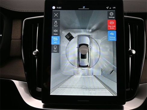 New 2026 Volvo XC90 T8 Plus image 21