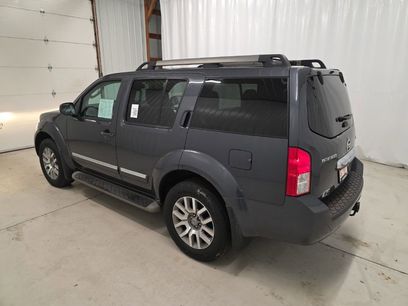 Used 2012 Nissan Pathfinder LE