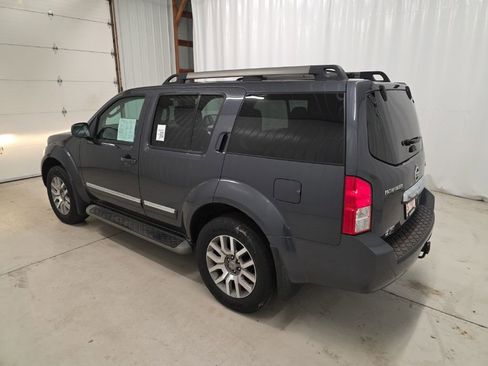 Used 2012 Nissan Pathfinder LE AWD/4WD image 3