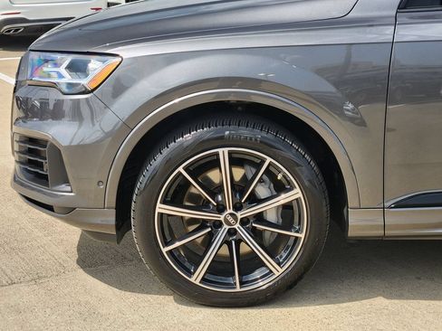 Used 2023 Audi Q7 3.0T Premium Plus w/ Premium Plus Package AWD/4WD image 8