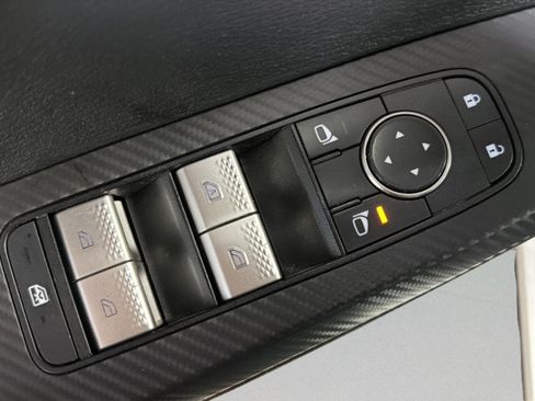 Used 2024 Mitsubishi Outlander SE Black Edition AWD/4WD image 16