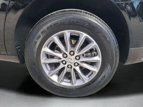 Used 2024 Buick Enclave Essence w/ Technology Package image 12