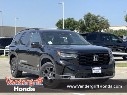 Used 2025 Honda Pilot TrailSport