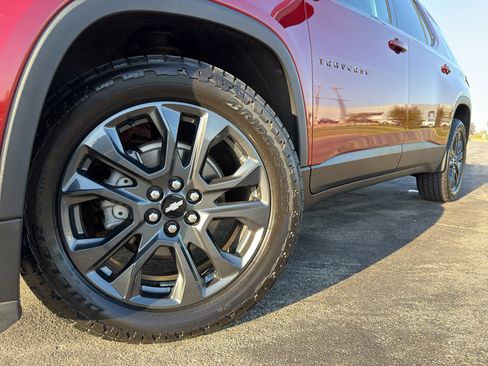 Used 2021 Chevrolet Traverse RS AWD/4WD image 9