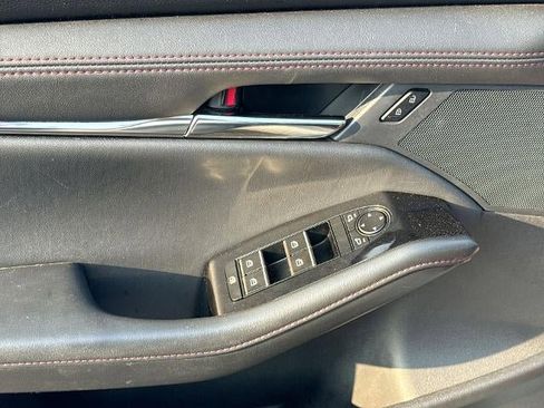 Used 2025 MAZDA MAZDA3 s image 23