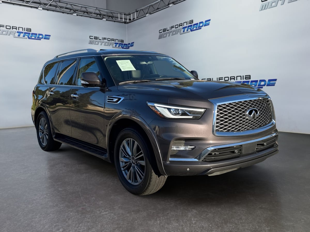 Used 2023 INFINITI QX80 Luxe w/ Cargo Package RWD image 3