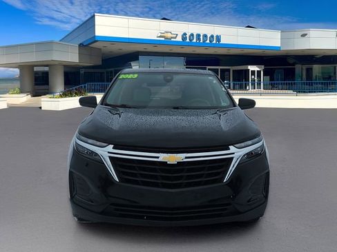 Used 2023 Chevrolet Equinox LS w/ LS Convenience Package image 2