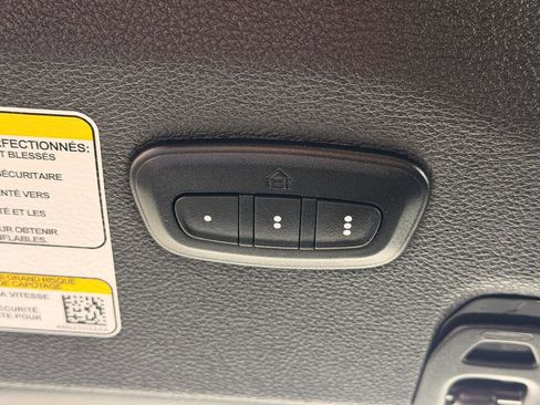 Used 2024 Jeep Wrangler Unlimited Sahara w/ Dual Top Group image 26