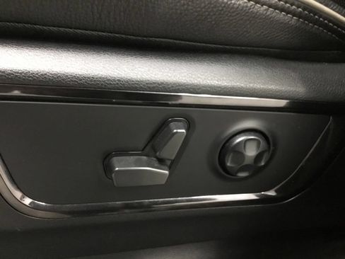Used 2022 RAM 1500 Limited w/ Night Edition AWD/4WD image 9