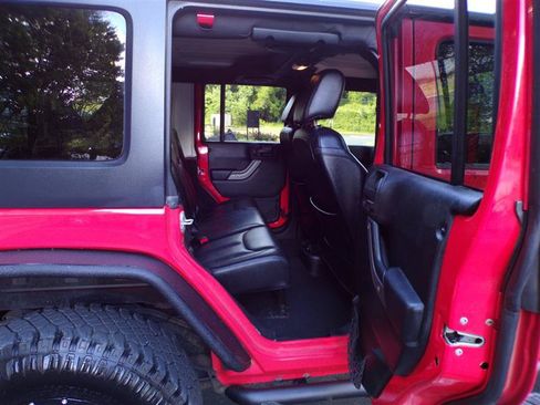 Used 2013 Jeep Wrangler Unlimited Sport AWD/4WD image 21