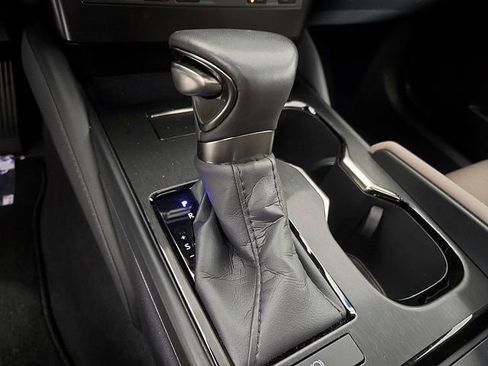 Certified 2024 Lexus ES 250 w/ Premium Package image 17