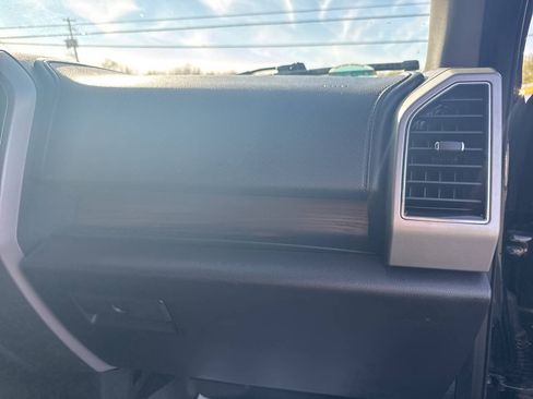 Used 2017 Ford F150 Lariat w/ Equipment Group 501A Mid AWD/4WD image 26