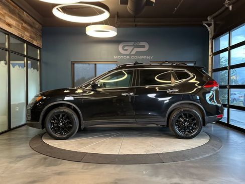 Used 2017 Nissan Rogue SV w/ Midnight Edition Package AWD/4WD image 6