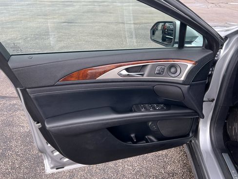 Used 2020 Lincoln MKZ Reserve w/ Elements Package FWD image 10