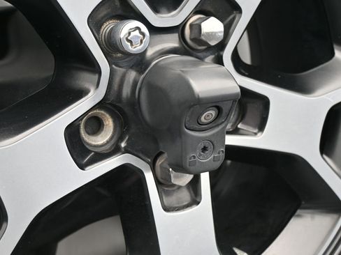 Used 2018 Jeep Wrangler Unlimited Rubicon image 37