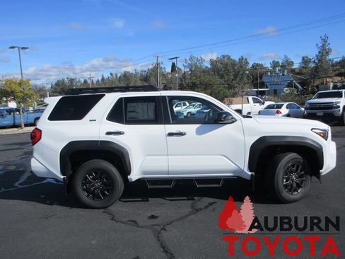 New 2026 Toyota 4Runner SR5 image 2