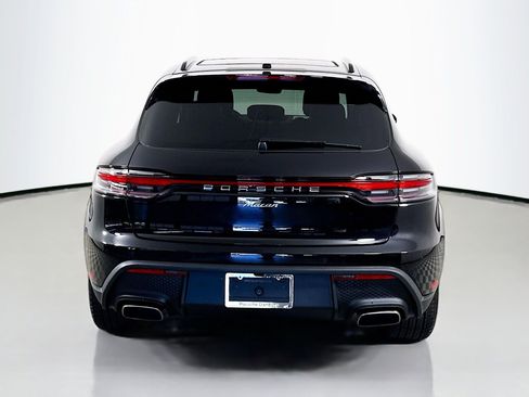 Certified 2025 Porsche Macan image 10