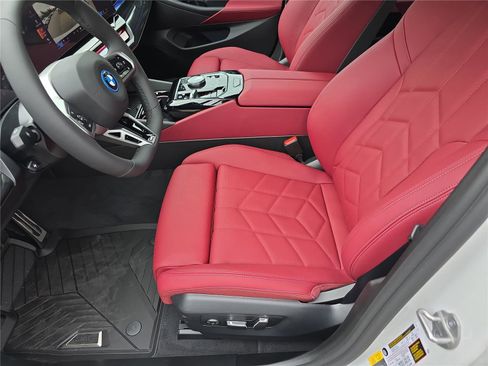 New 2026 BMW 550e xDrive AWD/4WD image 23