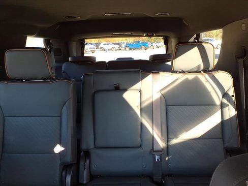 New 2025 GMC Yukon AT4 image 11