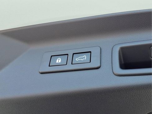 Certified 2025 Subaru Forester Premium AWD/4WD image 24