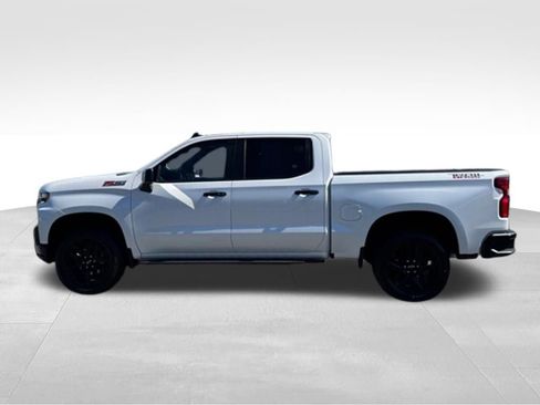 Used 2022 Chevrolet Silverado 1500 LT Trail Boss w/ LT Trail Boss Premium Package AWD/4WD image 2