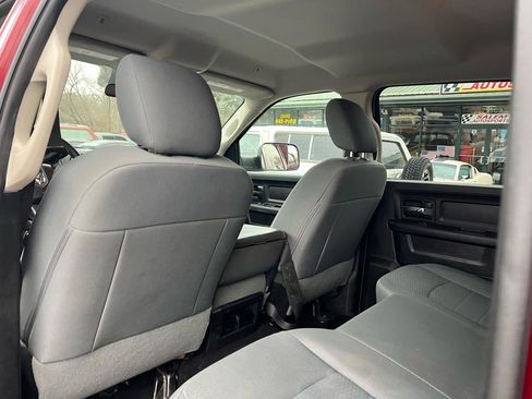 Used 2017 RAM 2500 Tradesman w/ Chrome Appearance Group AWD/4WD image 10