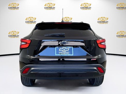 Used 2024 Chevrolet Trax RS w/ Sunroof Package FWD image 7