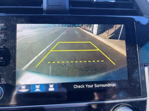 Used 2019 Honda Civic Sport image 9