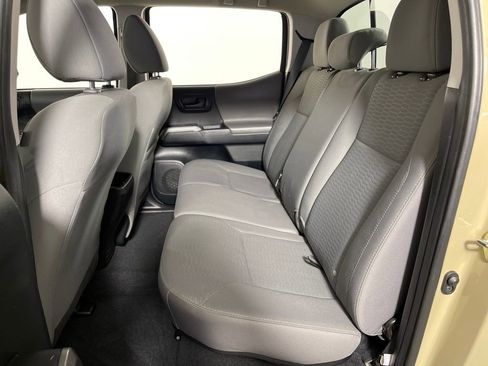 Certified 2016 Toyota Tacoma 2WD Double Cab image 13
