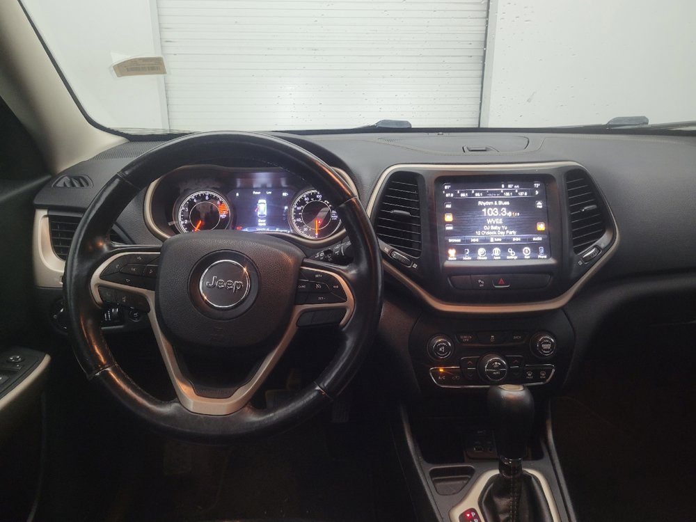 Used 2018 Jeep Cherokee Limited FWD image 22