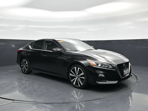 Used 2019 Nissan Altima 2.5 SR w/ SR Premium Package FWD image 24