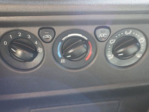 Used 2017 Ford Transit 250 130 Low Roof image 42