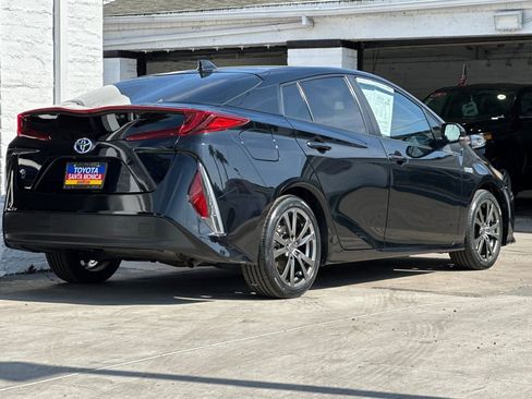 Used 2021 Toyota Prius Prime XLE w/ Carpet Mat Package (TMS) image 4