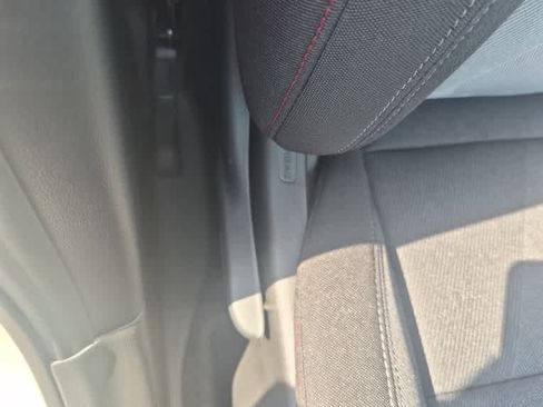 New 2026 Chevrolet Trax RS w/ Sunroof Package FWD image 32