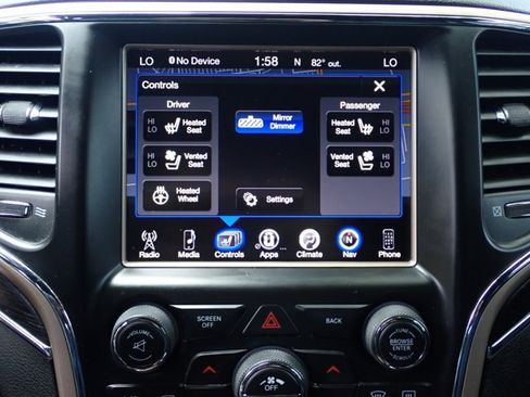 Used 2015 Jeep Grand Cherokee Summit w/ Platinum Series Group AWD/4WD image 22