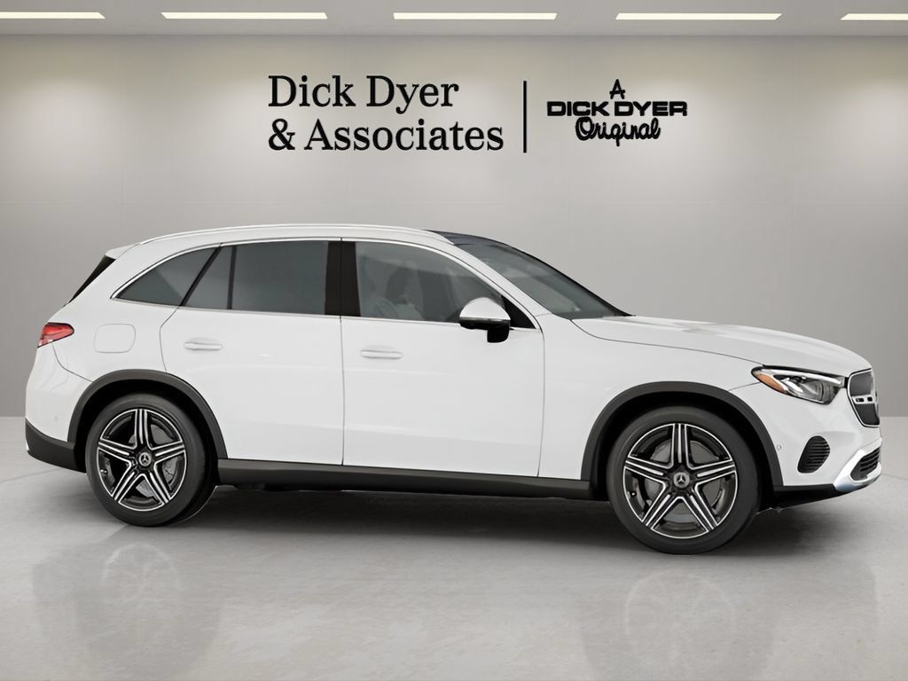 Used 2026 Mercedes-Benz GLC 300 image 9