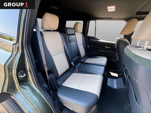 Used 2025 Lexus GX 550 AWD/4WD image 19